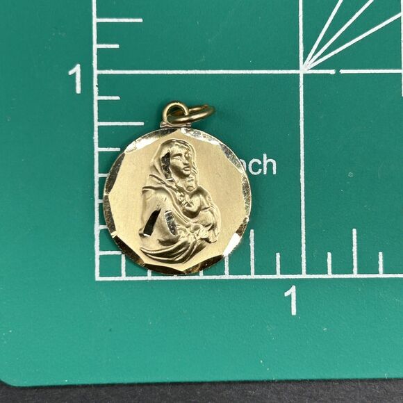 Vintage Madonna and Child Pendant Market Sterling Chapel Mary Religious Medal - Picture 5 of 5